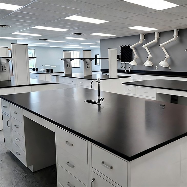 Services d'installation de laboratoire